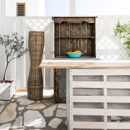 Aeolos Luxury & Apartment